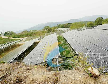 Montare la sol din aluminiu 3 MW Japonia