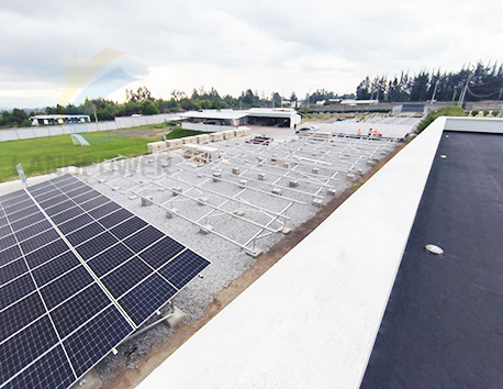 Montaj solar la sol Ecuador 334,4 KW și montaj pe acoperiș 231 KW