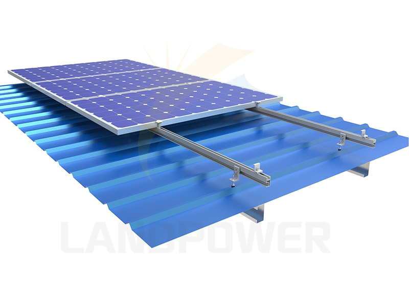 Cum se instalează panoul solar pe tabla de acoperiș metalic